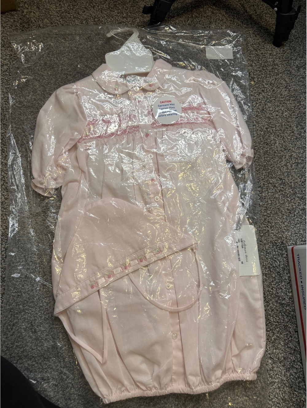 Girls Feltman Brothers Ribbon Smocked Take Me Home Gown with Hat New with Tags